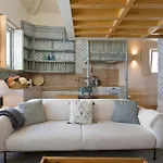 Boutique Rentals- Lovporto Ribeira Historic Center Apartament