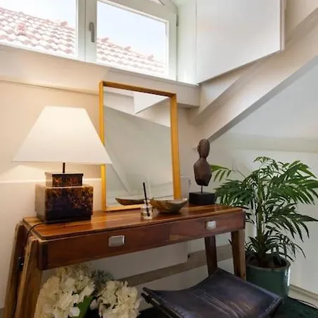 Boutique Rentals- Lovporto Ribeira Historic Center Apartment *
