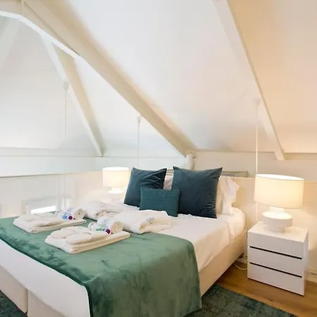 Apartment Boutique Rentals- Lovporto Ribeira Historic Center