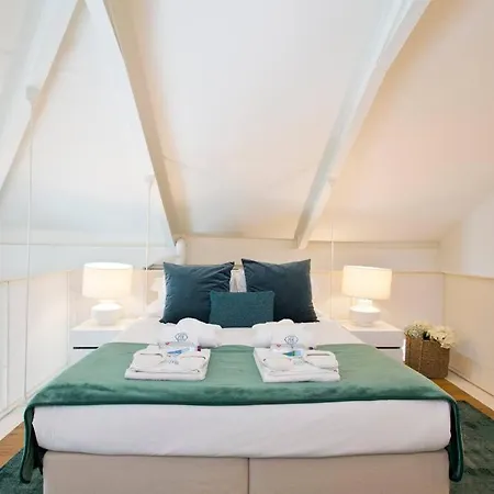 Apartment Boutique Rentals- Lovporto Ribeira Historic Center