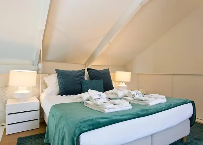 Boutique Rentals- Lovporto Ribeira Historic Center *